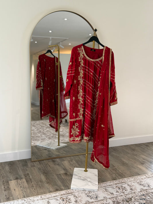 Sara Hussain Red Salwar Kameez
